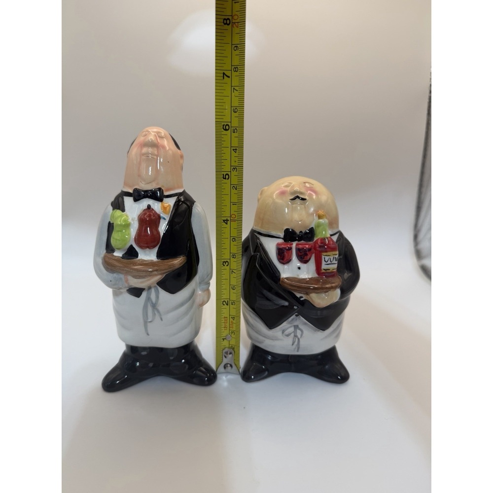 Vintage Salt & Pepper Shakers French Italian Waiters by Certified Intnl - Picture 5 of 5